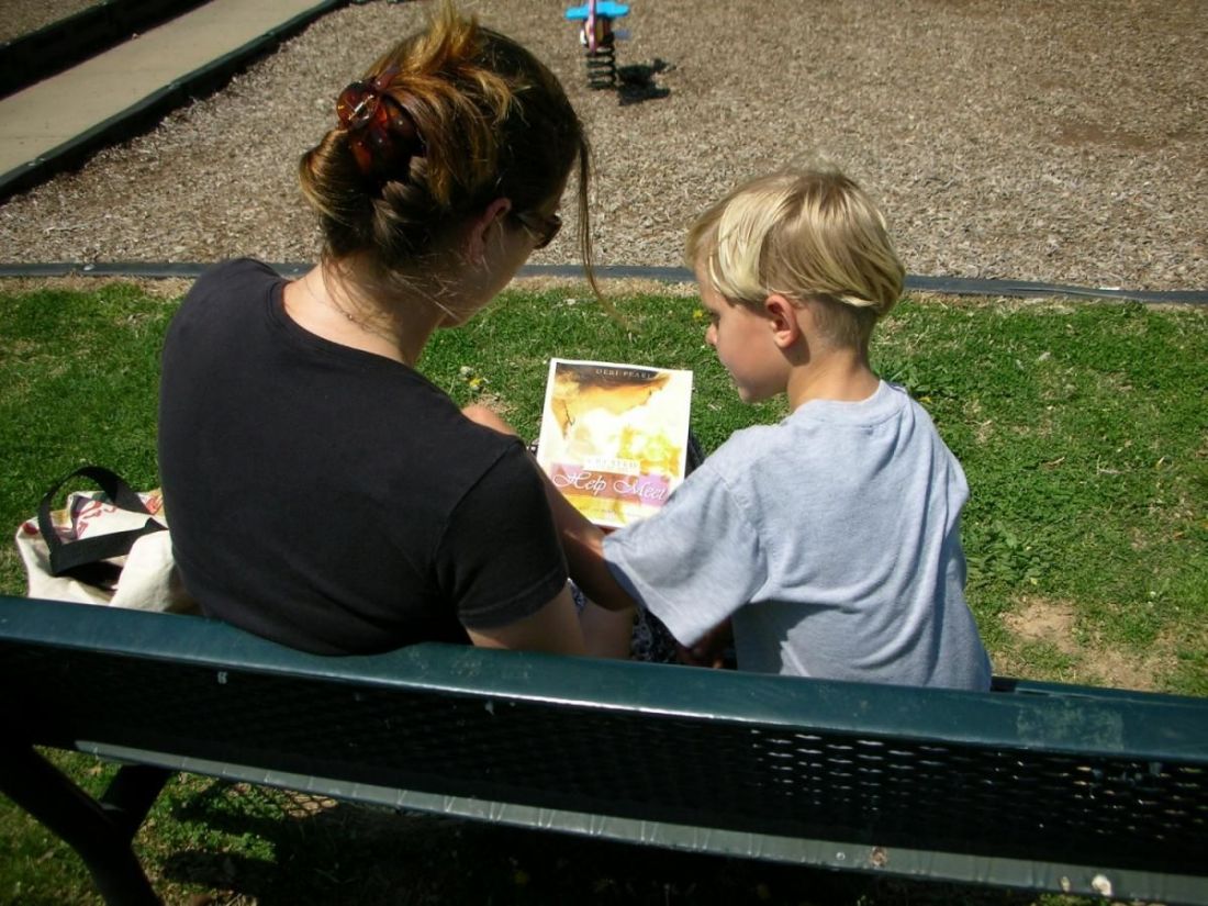 Jót tesz a gyereknek, ha olvasnak neki