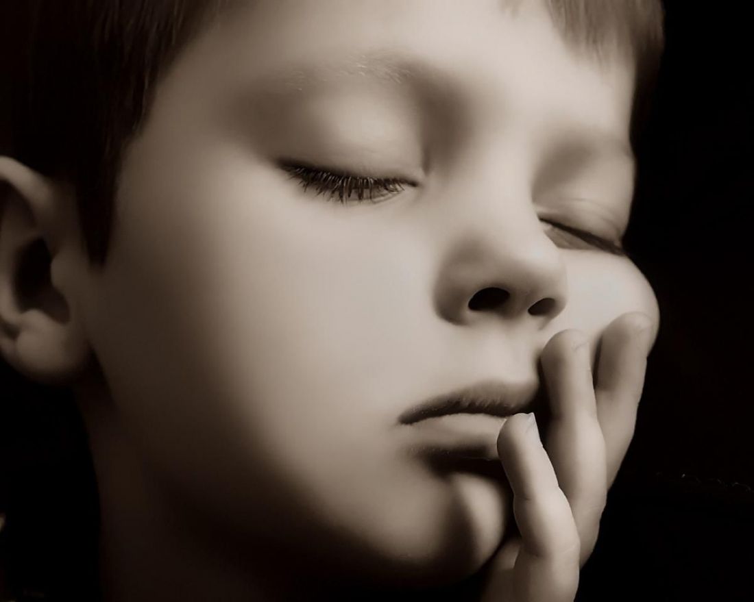 A szülői példa hatására többet alszanak a gyerekek