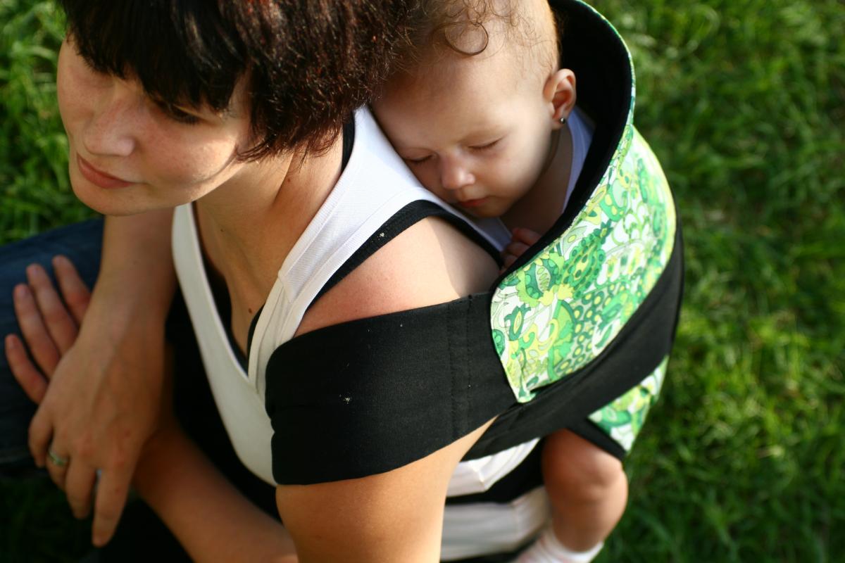 „A gyermek hordozásra vágyik”