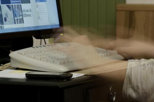 Ne leskelődj az exed után!