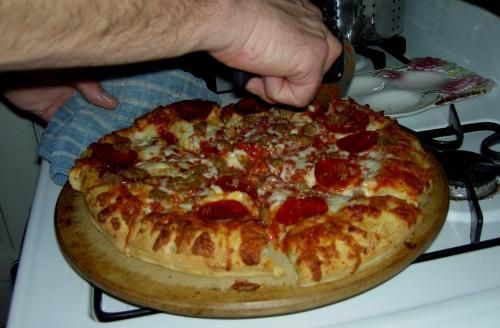 Többet eszik a férfi, ha a nő kedvében akar járni