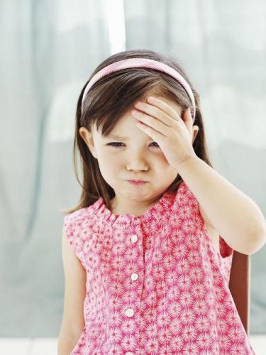 Mitől fájhat a kisiskolás gyermek feje?
