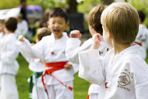 Harcm?vészet autizmussal, ADHD-val, Down-szindrómával?