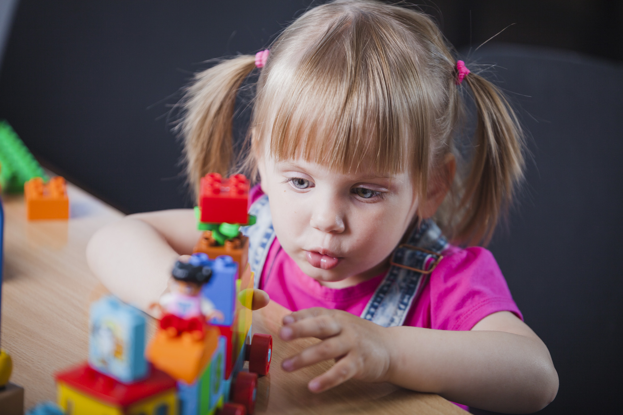 A túl kevés játék árthat a gyerekeinknek?