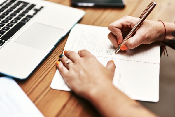 Miért jobb kézzel írni, mint géppel?