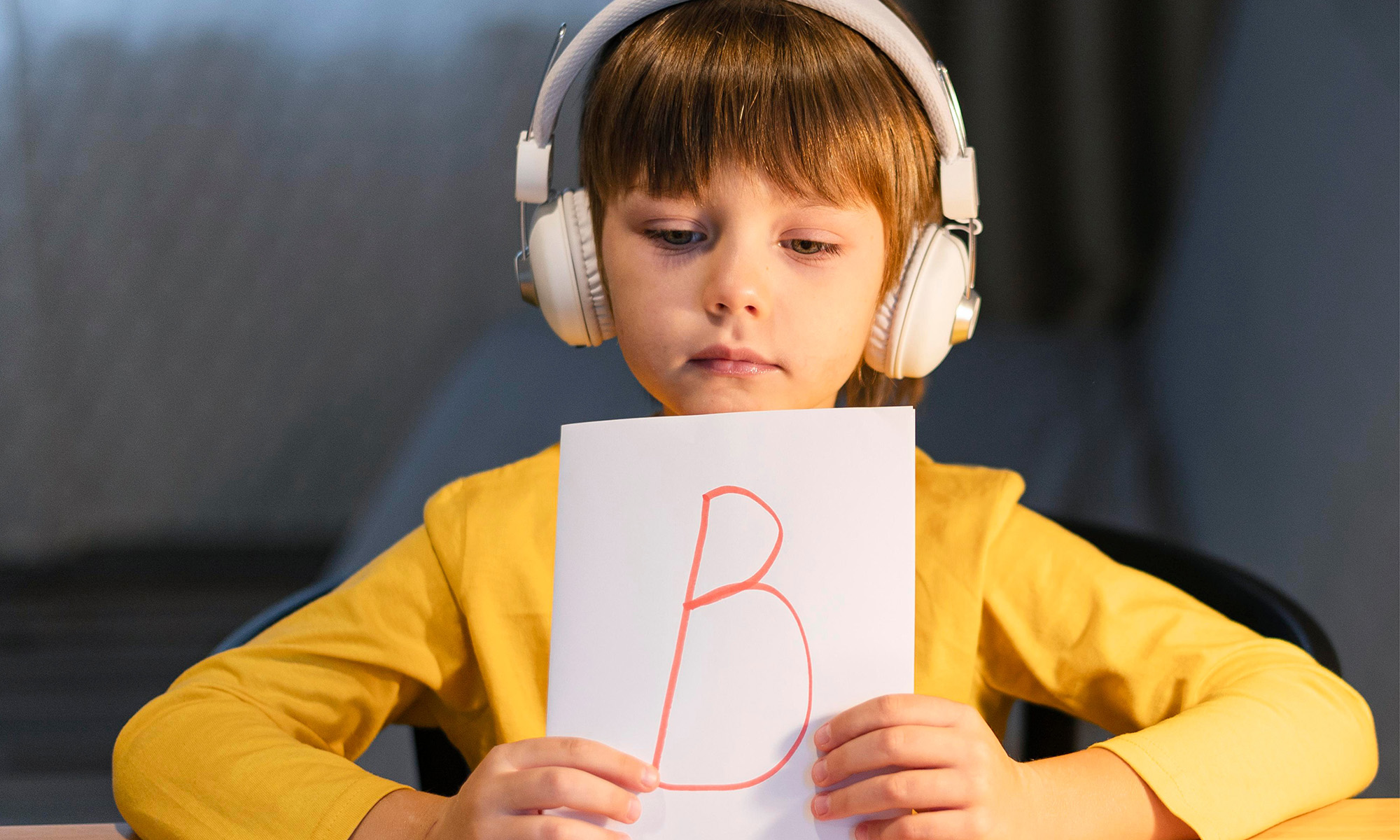 Látni, hallani, megérteni 