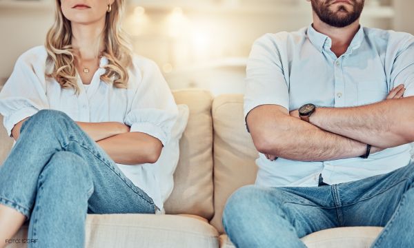 Amikor a szerelmes üzenetek „munkatársivá” válnak